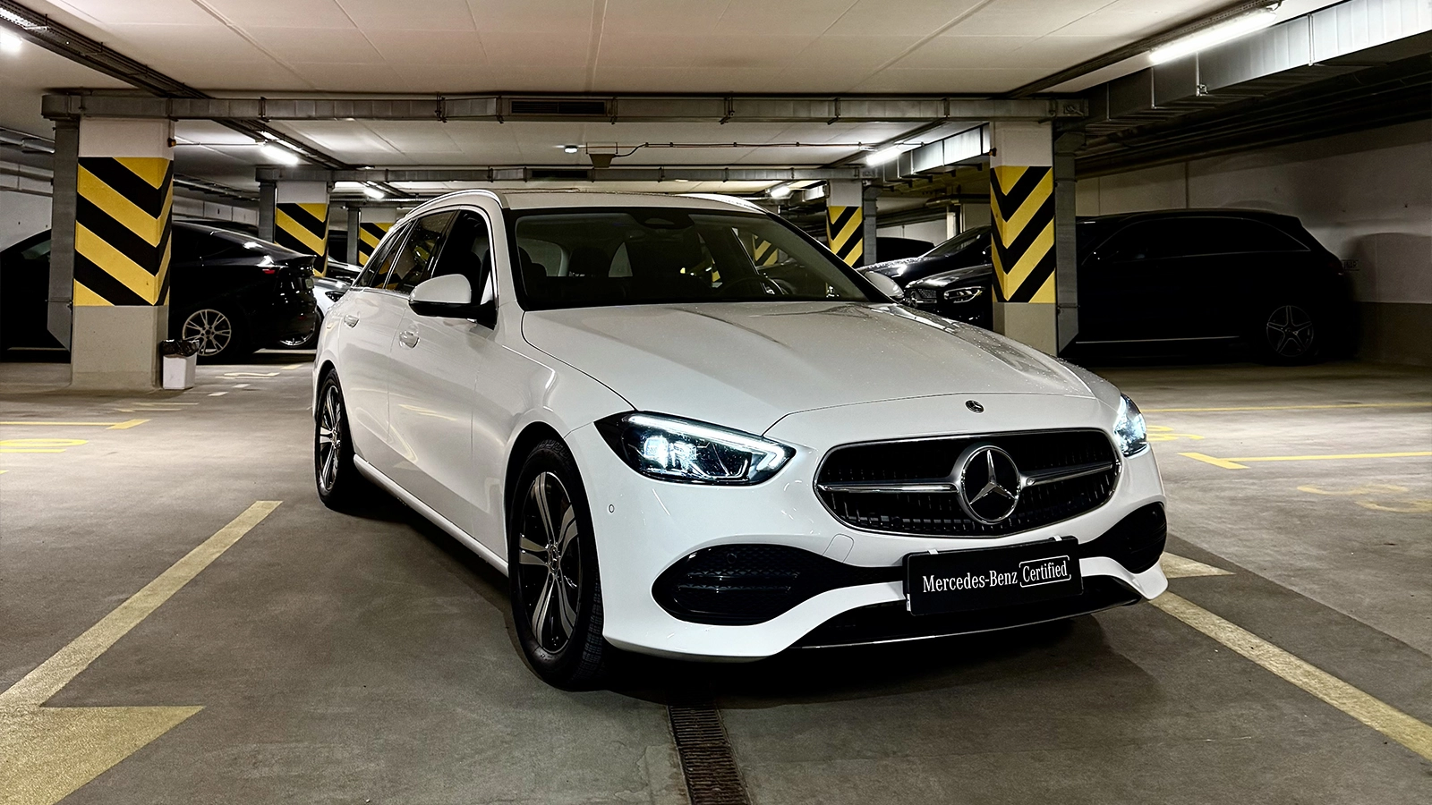 Używany Mercedes Klasa C – elegancja i technologia w klasie średniej